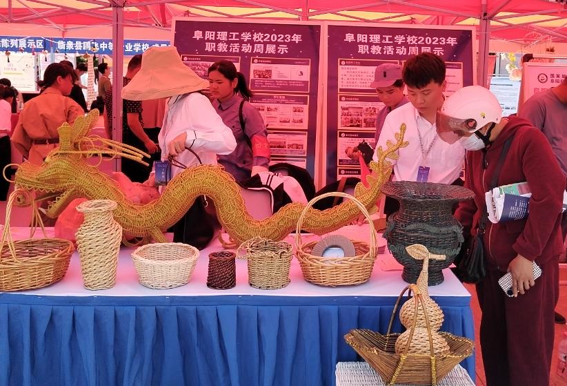 图片5.jpg 图片5.jpg
